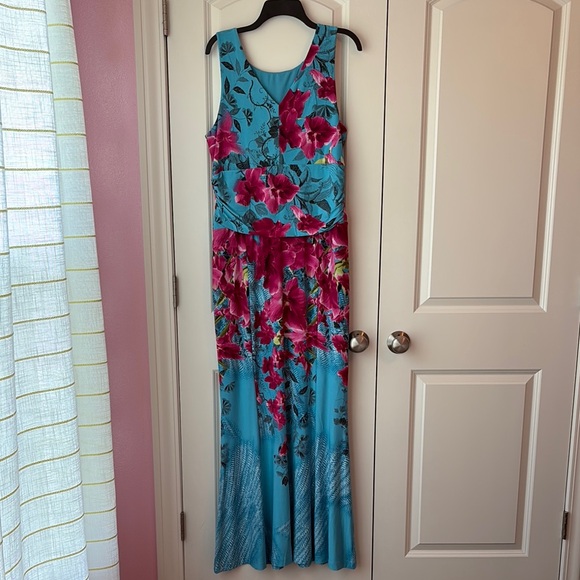 Venus Floral Sleeveless Maxi Mermaid Dress - Picture 2 of 12